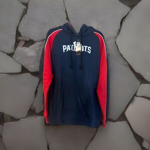 New England Patriots FOCO Men's Size XL Standard Drop Tail Striped TOP with Hood